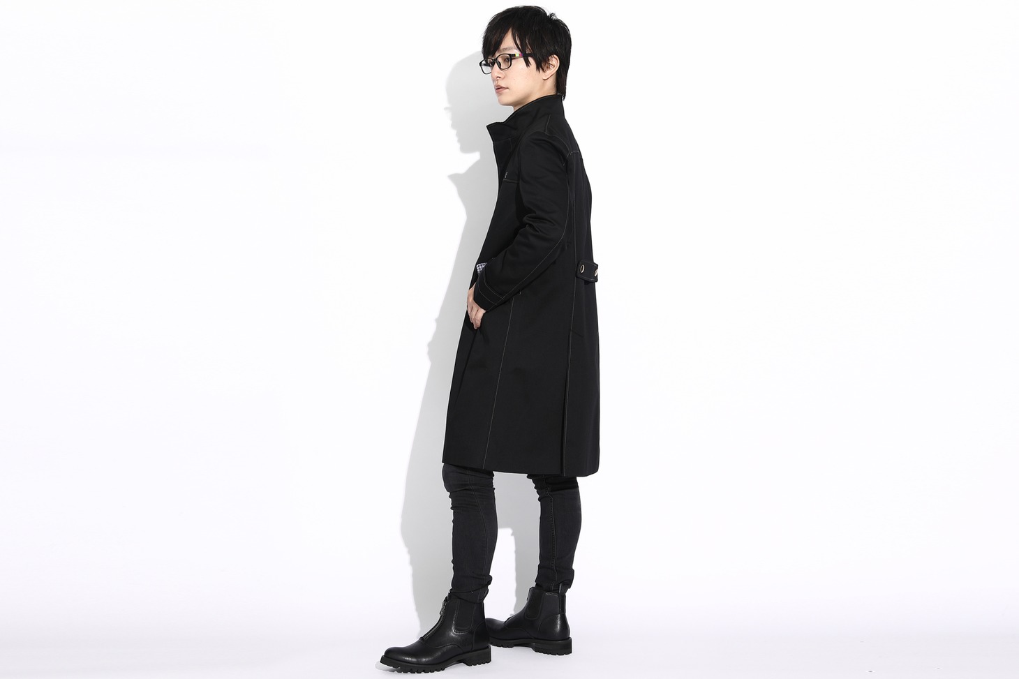 「ペルソナ4」をイメージしたアイテムの着用イメージ。