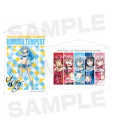 会場で販売されるタペストリー。