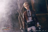 エルヴィン・スミスのキャストドール。