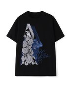 描き下ろしイラストを使用した黒谷あざみTシャツ・ブラック。