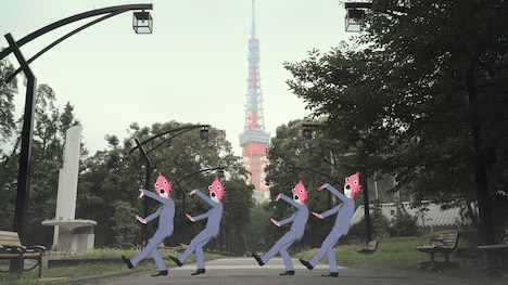 「スーダラ節 feat. BUSINESS FISH」のミュージックビデオより。