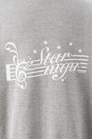 TVアニメ「スタミュ」をイメージしたパーカー。