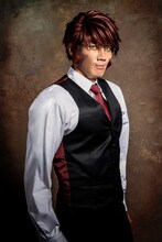 岩永洋昭扮するクラウス・V・ラインヘルツ。