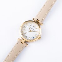 太宰治モデルの腕時計。