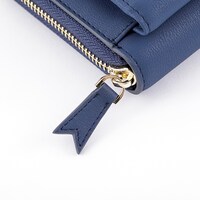 太宰治モデルのバッグ。