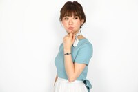 芥川龍之介モデルの腕時計の使用イメージ。