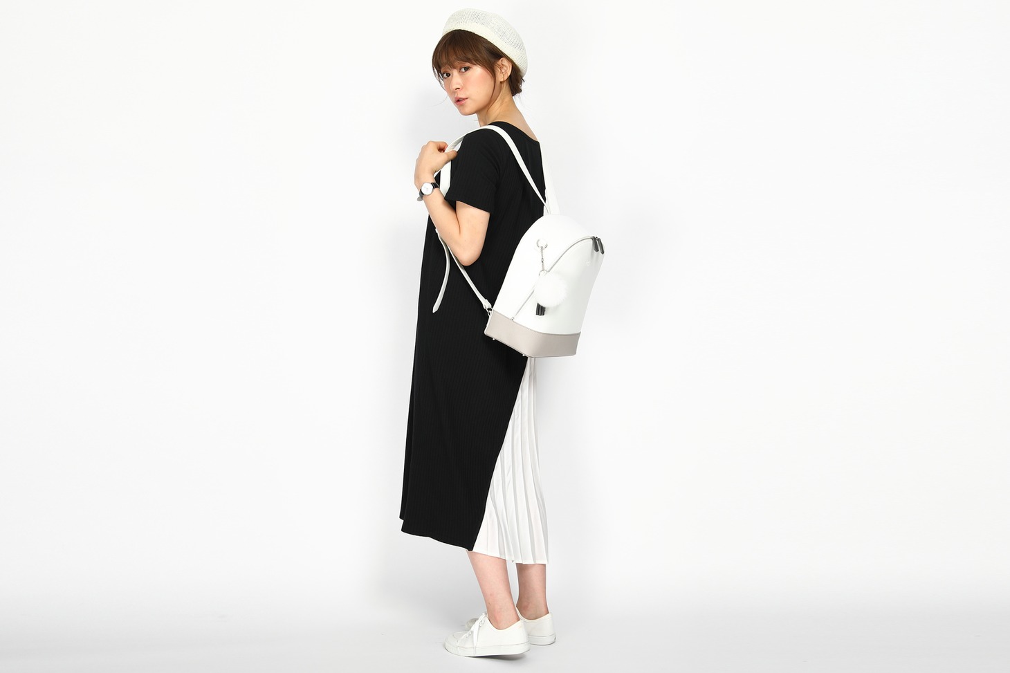中島敦モデルのバッグの使用イメージ。