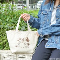 「マロニエ王国の七人の騎士 リスちゃんランチトートバッグ」