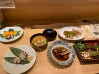 展示されていた「鰯料理」「イカの黄金焼き」「万願寺唐辛子の射込み揚げ」。