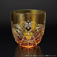 「ワンピース江戸切子グラス」（「琥珀の手術室」）