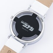 灰原哀モデルの腕時計。