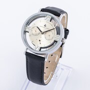 安室透モデルの腕時計。