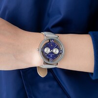 江戸川コナンモデルの腕時計使用イメージ。