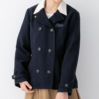 灰原哀モデルのアウターの使用イメージ。