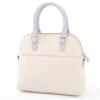 灰原哀モデルのバッグ。