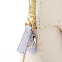 灰原哀モデルのバッグ。