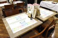 「TVアニメ『フルーツバスケット』×アニメイトカフェ」店内の様子。