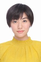 稲葉真琴役の菜月。