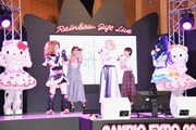 左からハローキティ、キュアブラック、辻希美、五條真由美、高橋愛、キュアホワイト、ミミィ。