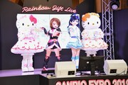 左からハローキティ、キュアブラック、キュアホワイト、ミミィ。