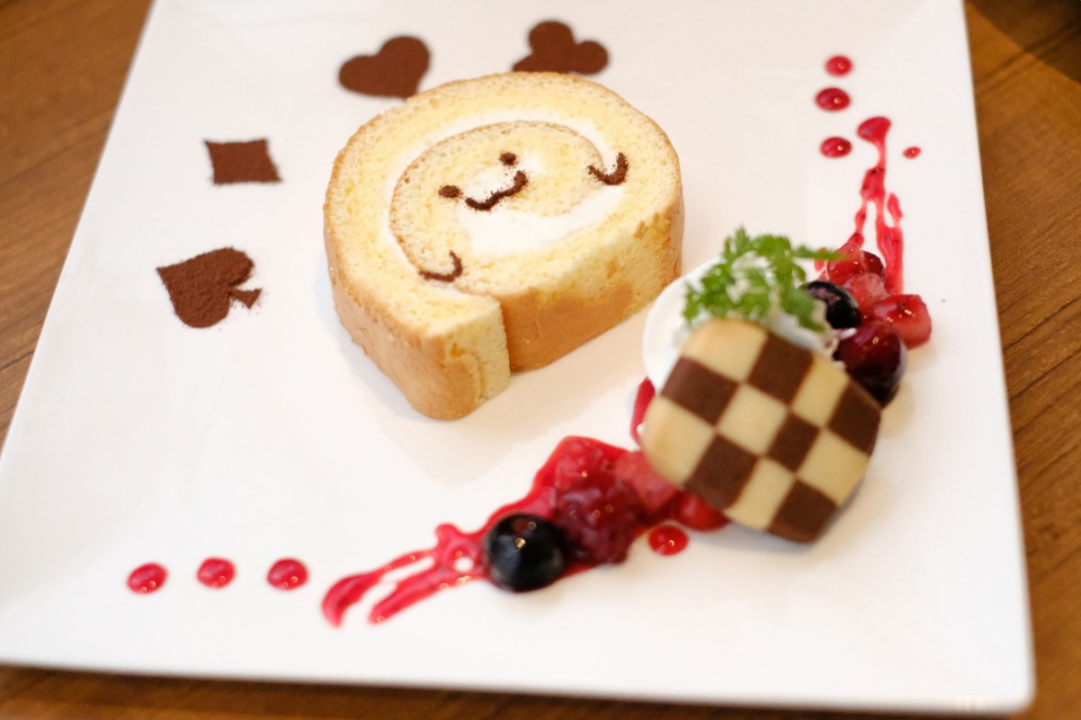 「首都争奪戦ロールケーキ（四十七大戦×白バラ牛乳）」