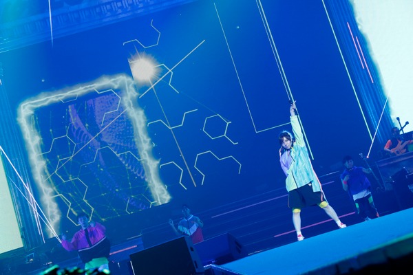 蒼井翔太
