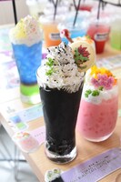 アレクをイメージした「TOKYO TONIGHT FULL BURST! CAFE LLATTE BAN!BAN!」。