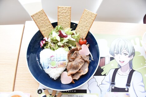 「フォーリンラブ▽ジンギスカンプレート」。ジンギスカンは4月から5月にかけて開催された「レインボー▽イースターカフェ」で提供したものと同じ味だという。