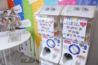 店内に設置されたカプセルトイ。