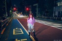 「劇場版 魔法少女まどか☆マギカ MY VERY BEST FRIEND TEE」の着用例。