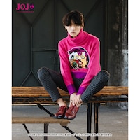 「コラボレーションニット」着用イメージ。