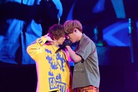 山田三郎役の天崎滉平と毒島メイソン理鶯役の神尾晋一郎。