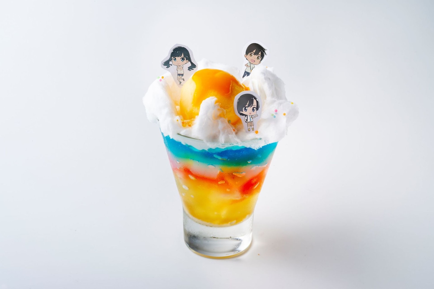 美しくなるビアガーデンで提供される「お天気ビジネス カラフルパフェ」。