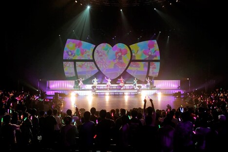 「プリパラ&キラッとプリ☆チャンAUTUMN LIVE TOUR 2019 ~キラッと!アイドルはじめる時間だよ!~」の様子。