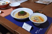 「肉味噌あんかけチャーハン 酸辣湯 ブロッコリーと鶏肉のオイスターソース炒め」