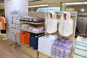「きのう何食べた？のごはん処」グッズ売り場。