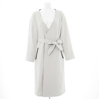 日本モデルのアウター。