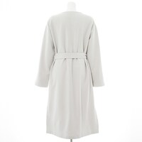 日本モデルのアウター。