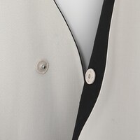 日本モデルのアウター。