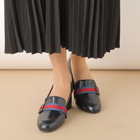 イタリアモデルのシューズ着用イメージ。