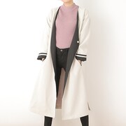 日本モデルのアウター着用イメージ。