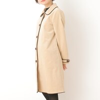 ロシアモデルのアウター着用イメージ。