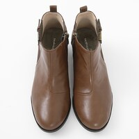 イギリスモデルのシューズ。