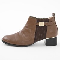 イギリスモデルのシューズ。