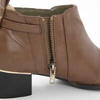 イギリスモデルのシューズ。