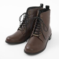 アメリカモデルのシューズ。