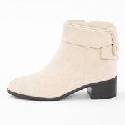 ロシアモデルのシューズ。