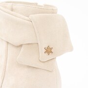 ロシアモデルのシューズ。