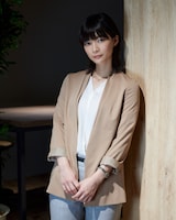 田中真琴扮する朱音優子。