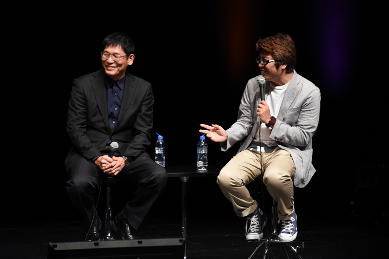 左からP.A.WORKSの堀川憲司プロデューサー、インフィニットの永谷敬之プロデューサー。